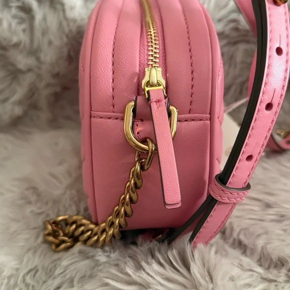 NWT Tory Burch Kira Chevron Camera Bag PINK CITY 
Dust bag included - Picture 2 of 5